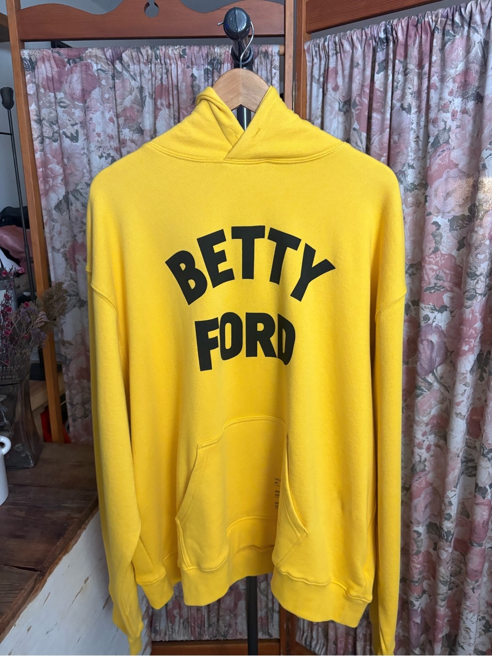 Men's Yellow Crewneck Hoodie Sweatshirt